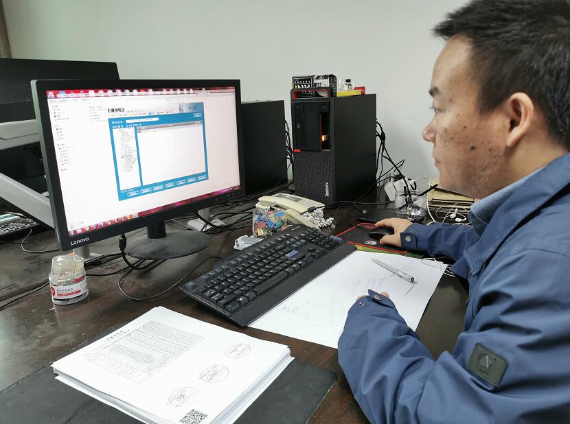 “穿搭”二維碼，浙江慈溪市供電公司工程檔案數(shù)字化，讓資料“動”起來