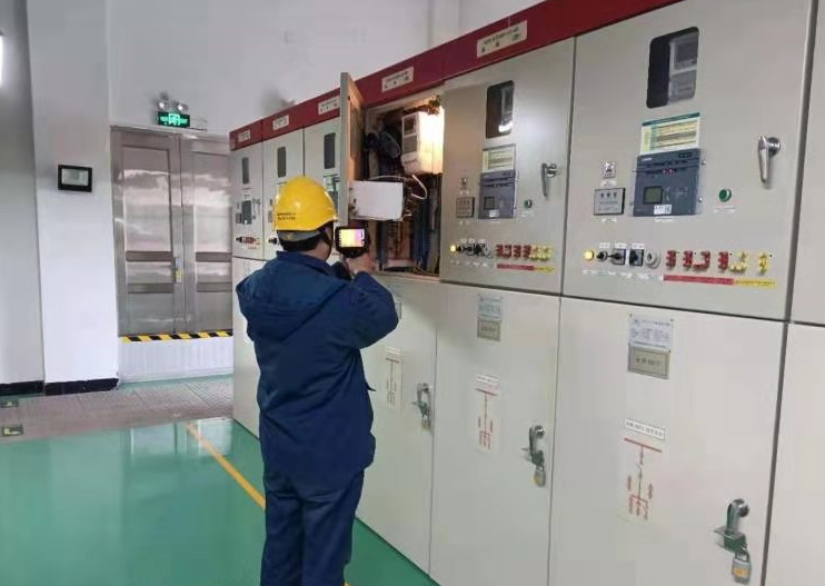 國(guó)網(wǎng)慈溪市供電公司用心巡視、及時(shí)消缺確保電網(wǎng)安全穩(wěn)定運(yùn)行