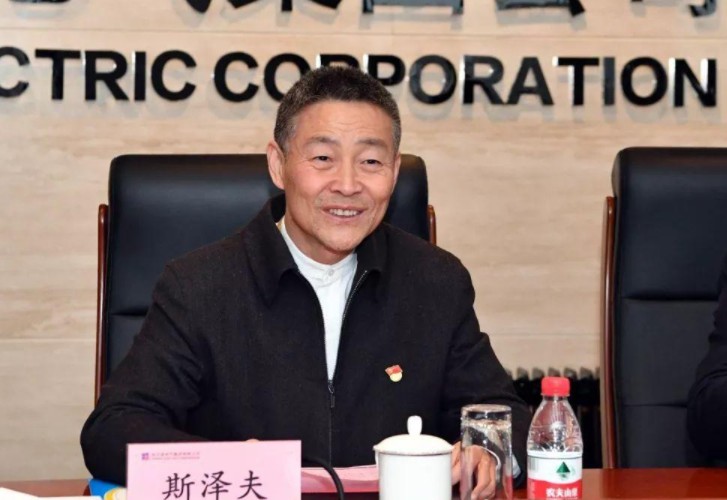 發(fā)展新能源要與電力安全統(tǒng)籌兼顧——訪全國政協(xié)常委，哈爾濱電氣集團有限公司黨委書記、董事長斯?jié)煞? width=
