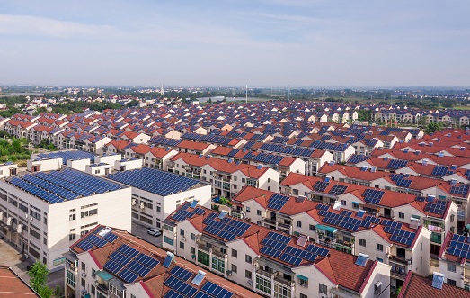 【兩會(huì)】南存輝委員：建議戶用光伏電力納入綠電、綠證、碳排放權(quán)交易市場