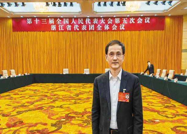 【兩會(huì)】電力為打造現(xiàn)代化濱海大都市注入動(dòng)能——訪(fǎng)全國(guó)人大代表、浙江省寧波市經(jīng)濟(jì)和信息化局局長(zhǎng)張世方