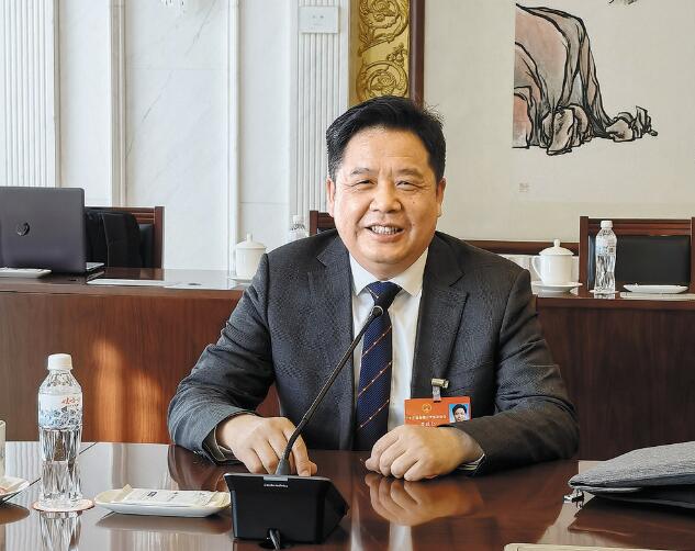 加快能源技術創(chuàng)新 促進成果轉化——訪全國人大代表、中國科學院寧波材料技術與工程研究所所長黃政仁