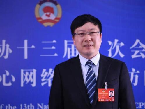 【兩會(huì)】云南聯(lián)通總經(jīng)理張?jiān)朴拢喊l(fā)揮通信央企數(shù)字經(jīng)濟(jì)發(fā)展主力軍作用，推進(jìn)5G公眾應(yīng)用健康發(fā)展