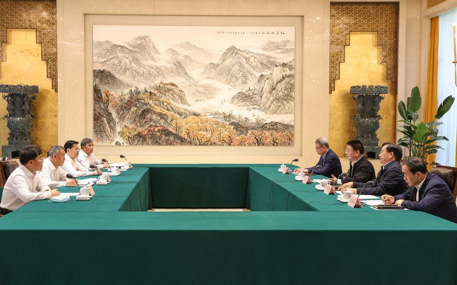 雷鳴山、韓君拜會湖北省委書記王蒙徽、省長王忠林