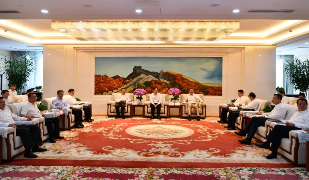 國(guó)家電投與中國(guó)建材集團(tuán)、中國(guó)鐵建舉行三方會(huì)談