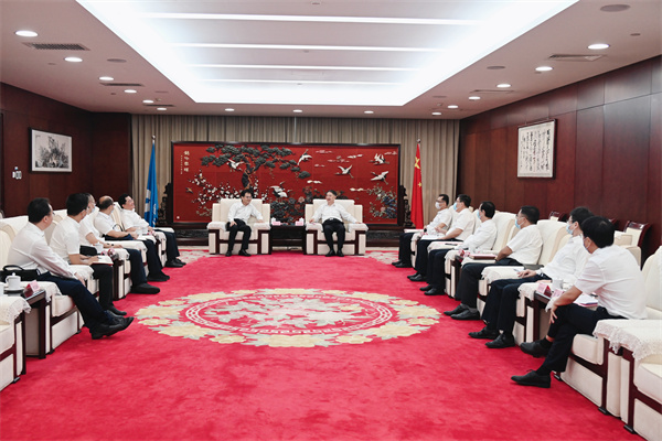 溫樞剛會(huì)見張傳慧、姚煥