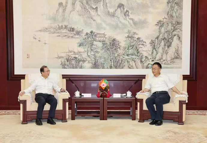 江毅拜會(huì)劉寧、農(nóng)生文并調(diào)研駐桂企業(yè)