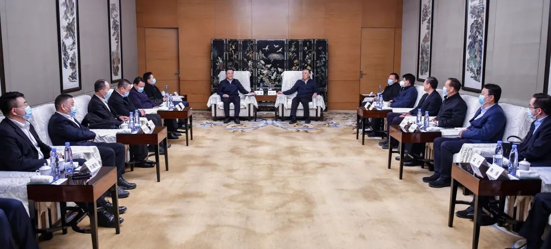 大唐集團(tuán)黨組書記、董事長鄒磊與陜投集團(tuán)董事長袁小寧、總經(jīng)理趙軍會談