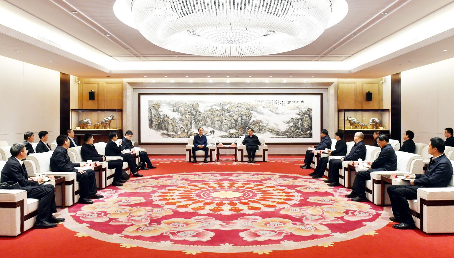 中國電建黨委書記、董事長丁焰章與河北省委常委、石家莊市委書記張超超會談