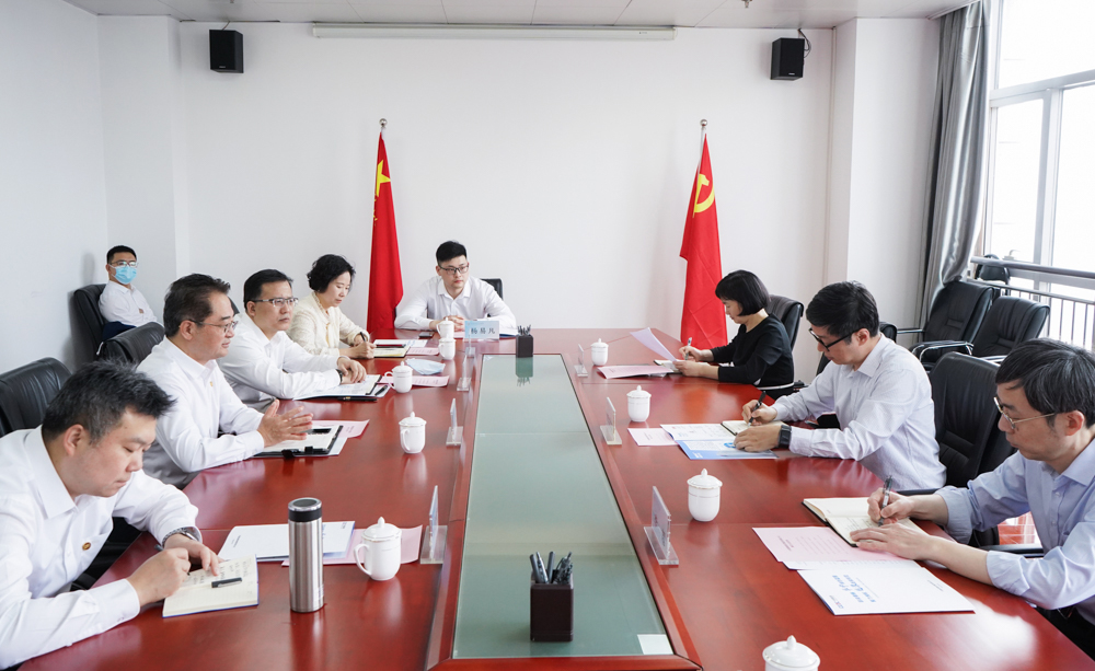 中國能建黨委常委、副總經(jīng)理吳云與國家能源局華中監(jiān)管局黨組書記、局長任育之會談