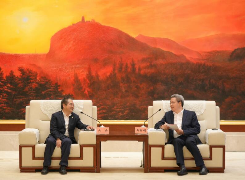 中國(guó)能建黨委常委、副總經(jīng)理吳云與南通市委書記、市長(zhǎng)吳新明會(huì)談