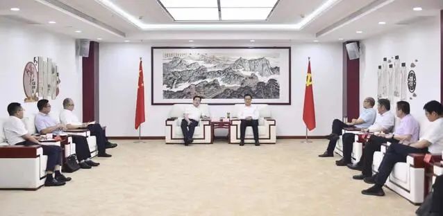 漯河市委書記秦保強(qiáng)、市長黃鈁會(huì)見中國電建華中區(qū)總部黨委書記、總經(jīng)理蹇尚友一行