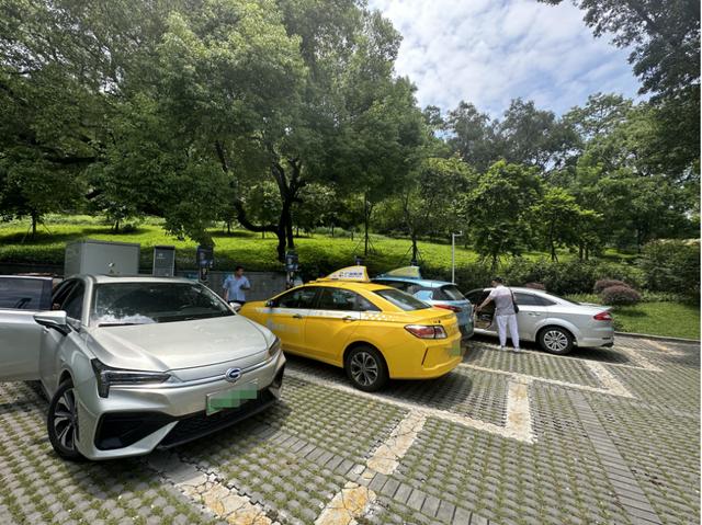 調(diào)查丨多地充電樁電價(jià)漲幅20%以上，分時(shí)電價(jià)與行業(yè)競爭多方博弈