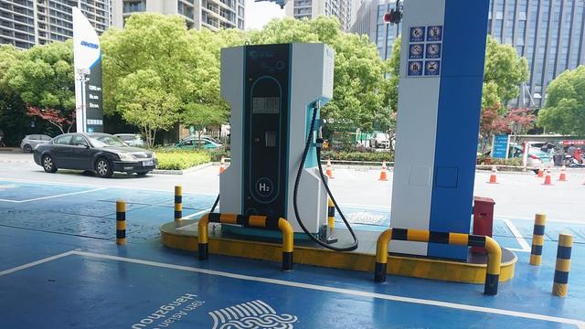 加快培育氫燃料電池汽車產(chǎn)業(yè)，浙江超前布局加氫站建設(shè)