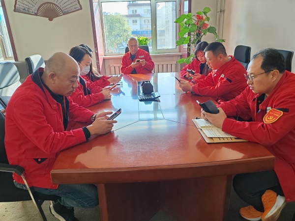 烏海市千里山供電公司：學習新細則，提升班組管理