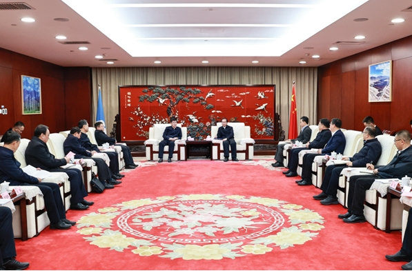 江毅會見內(nèi)蒙古自治區(qū)黨委常委、常務(wù)副主席黃志強