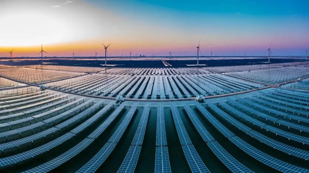 突破3億千瓦時，?；瘓F一期300MW光伏發(fā)電項目實現(xiàn)年度目標