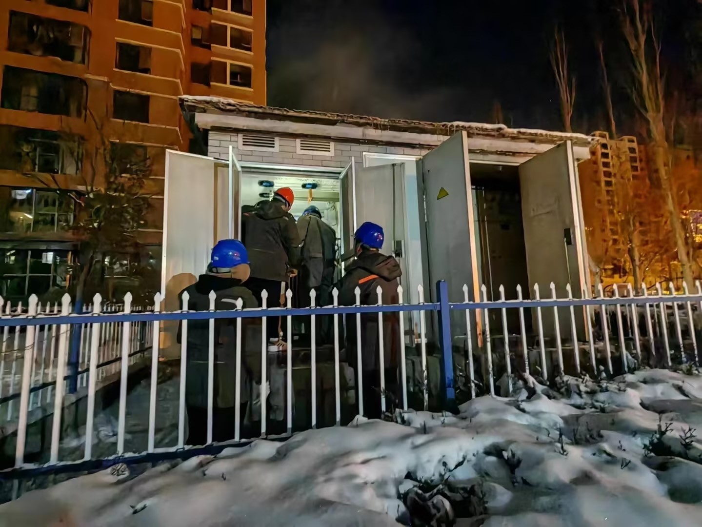 風雪來襲入冬寒，電力搶修送溫暖