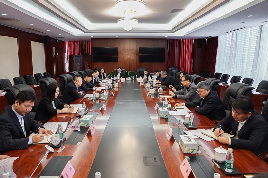 華能集團總經(jīng)理、黨組副書記鄧建玲拜訪中國進出口銀行黨委副書記、行長任生俊