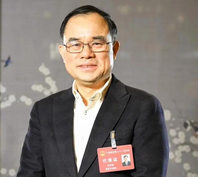 【兩會好聲音】全國人大代表、長安汽車董事長朱華榮：強(qiáng)化市場調(diào)節(jié)手段，進(jìn)一步改善汽車消費(fèi)環(huán)境