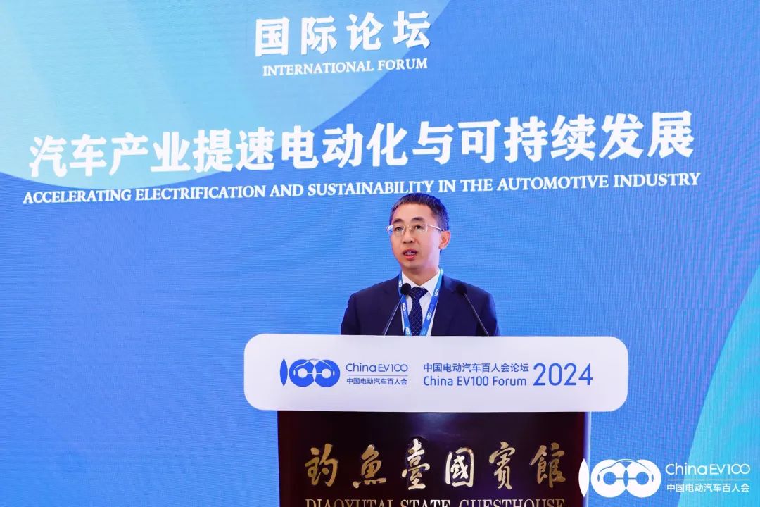華為侯金龍：加速以超快充為主的充電基礎設施建設，提升用戶體驗，促進電動汽車消費與普及