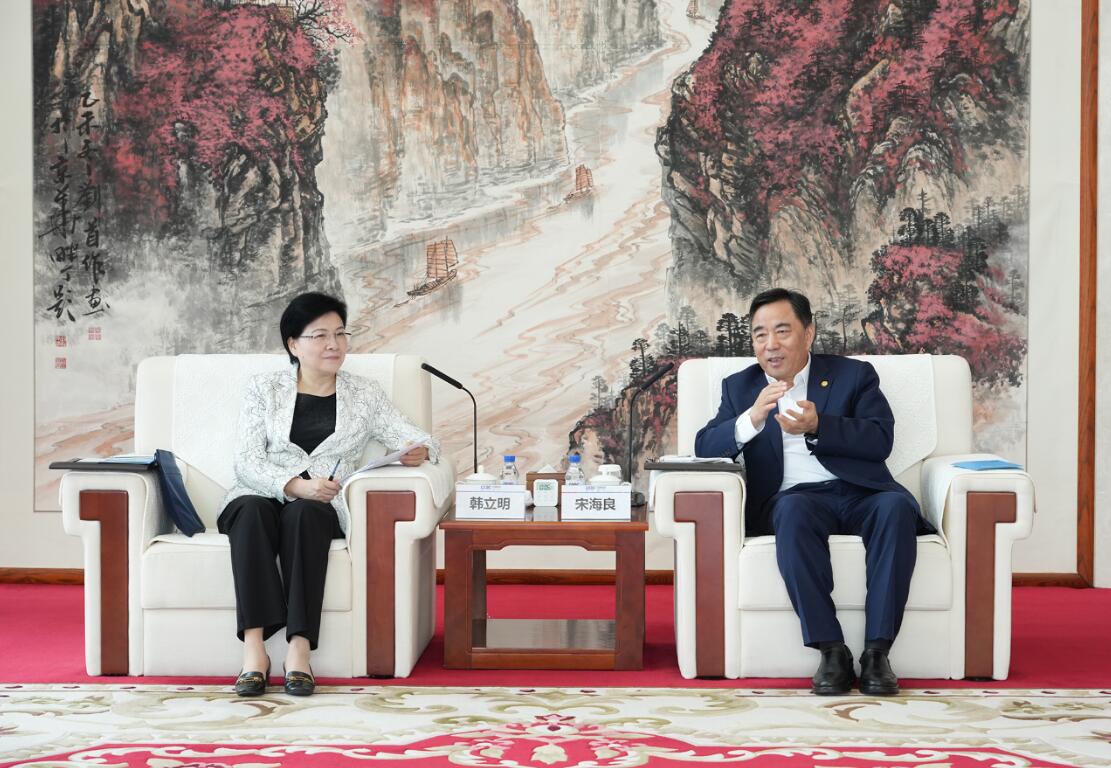 中國能建黨委書記、董事長宋海良與江蘇省委常委、南京市委書記韓立明會談