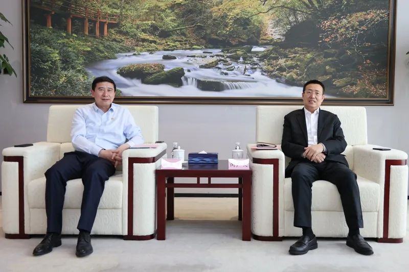 陜煤集團(tuán)黨委書記、董事長(zhǎng)張文琪會(huì)見中鐵十八局集團(tuán)黨委書記、董事長(zhǎng)閆廣天一行