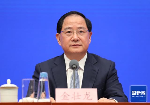 工信部部長(zhǎng)金壯龍：圍繞六大方向，超前布局未來產(chǎn)業(yè)
