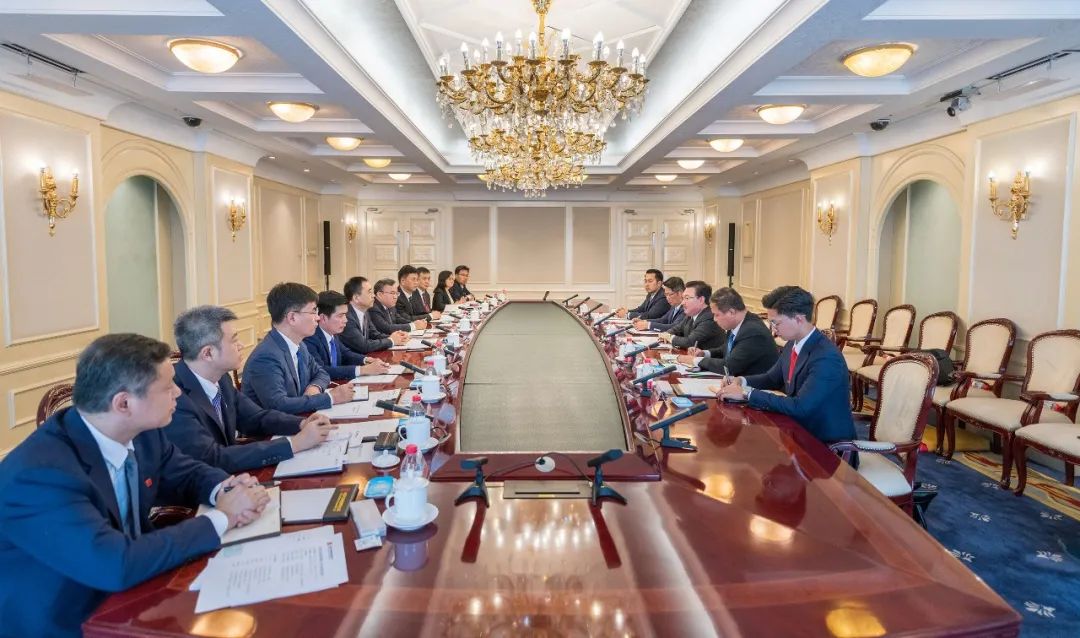 大唐集團(tuán)黨組書記、董事長鄒磊與老撾總理府辦公廳部長、總理首席顧問西納萬·蘇發(fā)努馮會談
