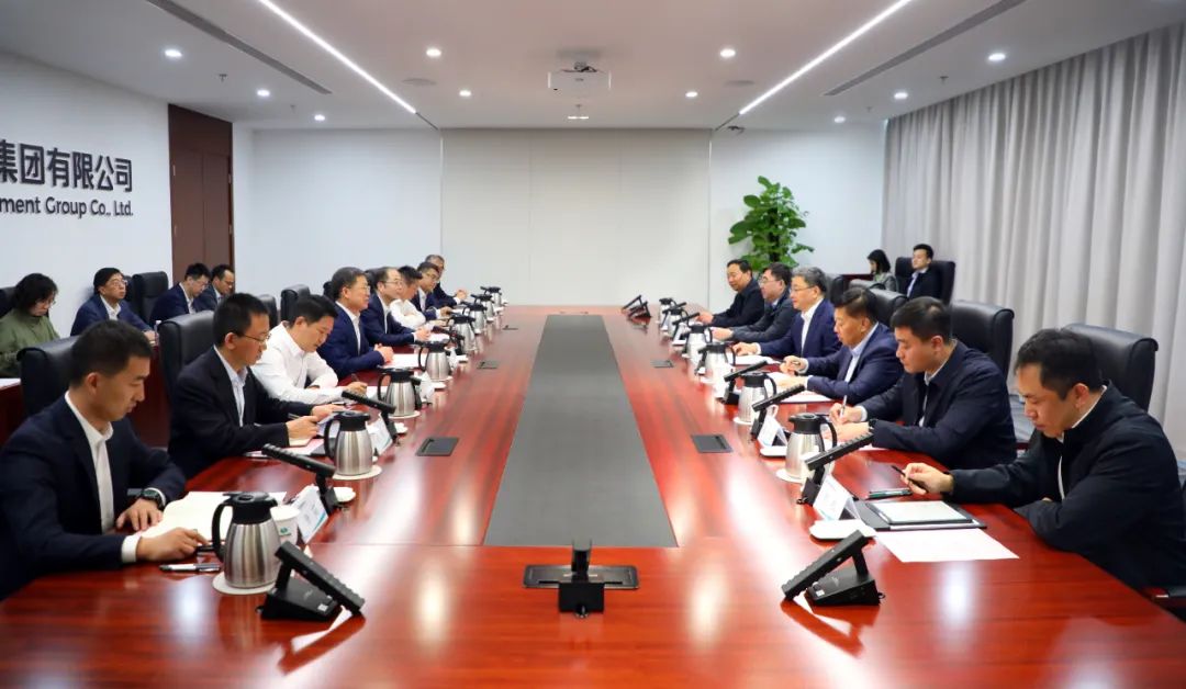 中國電氣裝備黨委書記、董事長李洪鳳會見濟南市委副書記、市長于海田