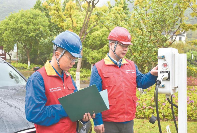 陳鳴：“空心村”變“開心村”，供電服務(wù)總相伴