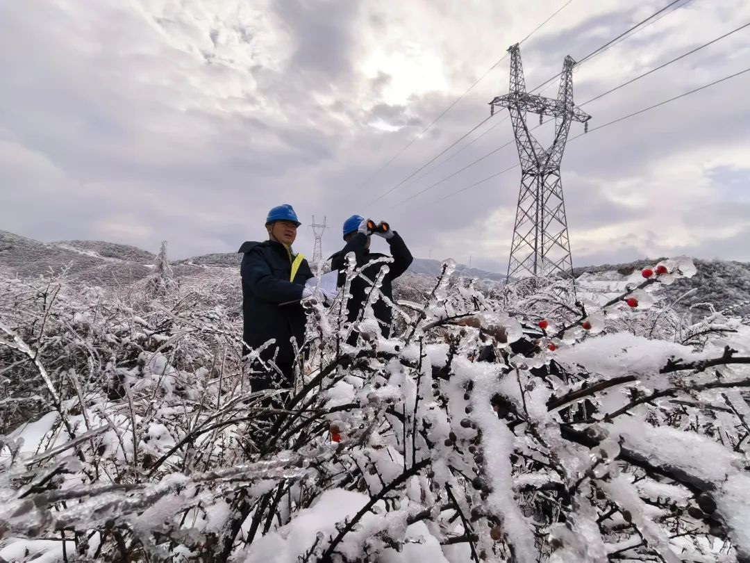 南方電網(wǎng)科技抗冰 讓冰雪“看得見、除得掉、防得住”