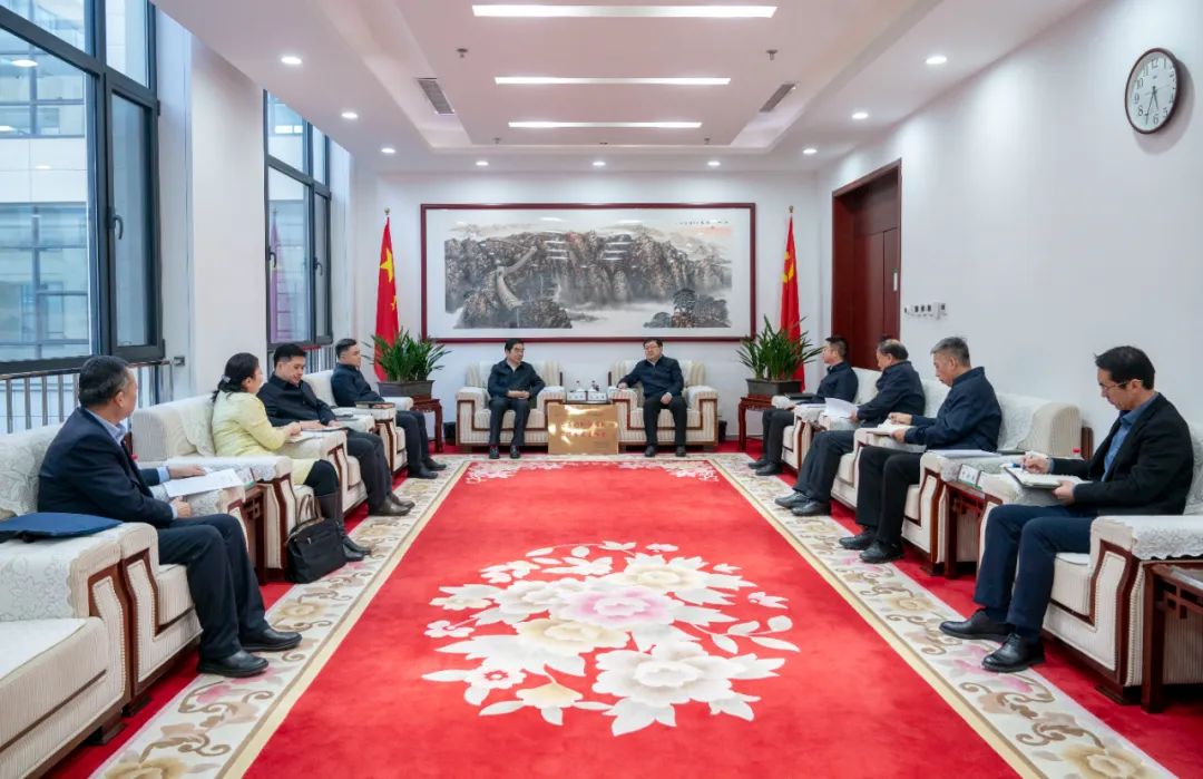 內(nèi)蒙古電力集團(tuán)與包頭市委、市政府交流座談